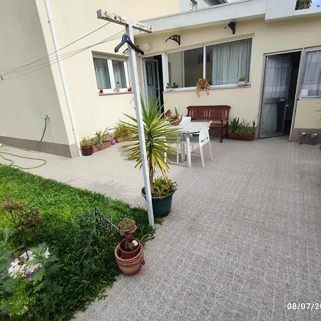 Garden House Oporto Maía